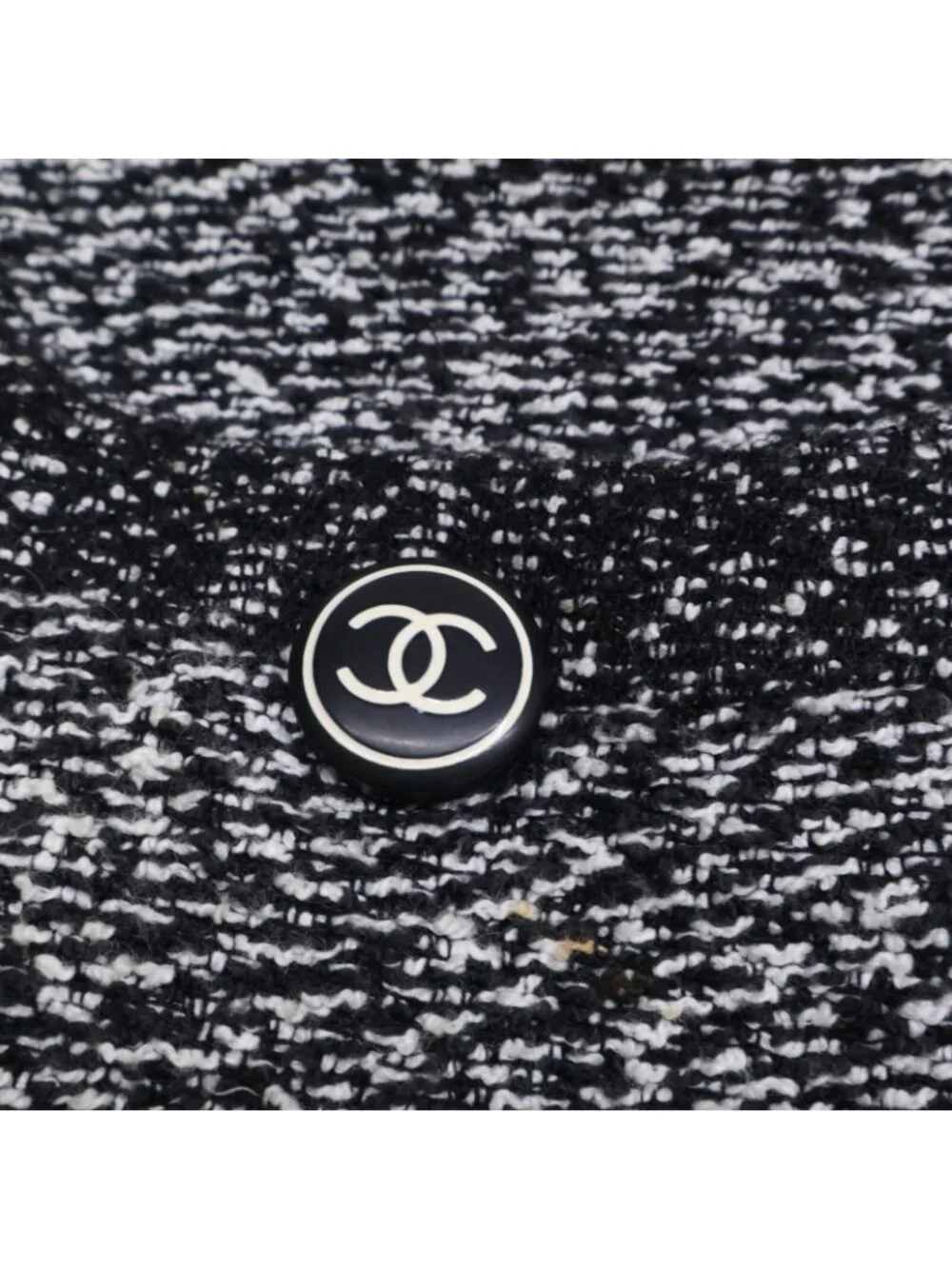 Chanel 97C CC Logo Button Tweed Collarless Jacket 38